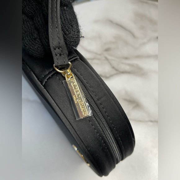 Giorgio Armani cosmetics round pouch - Picture 7 of 8